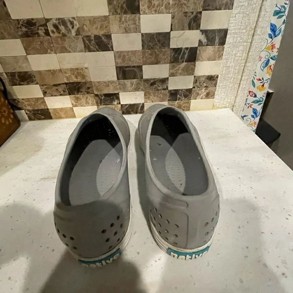 Native Slip ons  - Picture 5 of 5